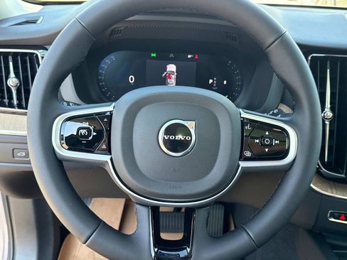 New 2026 Volvo XC60 B5 Plus w/ Climate Package image 26