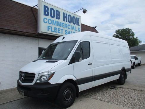 Used 2018 Mercedes-Benz Sprinter 2500 image 1