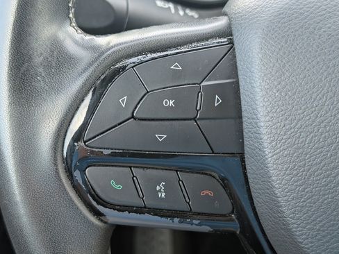 Used 2020 Jeep Cherokee Latitude Plus FWD image 15