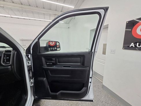 Used 2022 RAM 2500 Tradesman RWD image 27