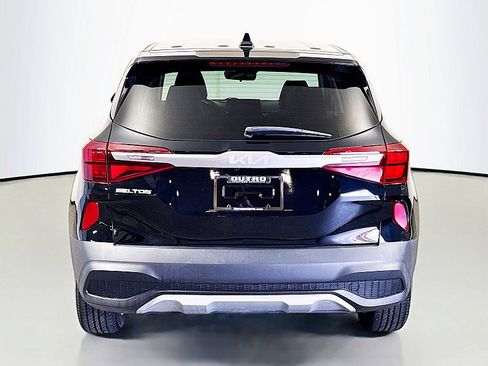 Used 2023 Kia Seltos LX AWD/4WD image 6