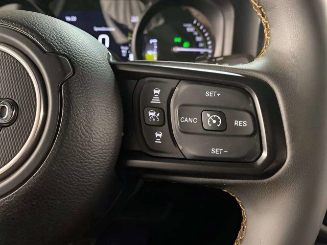 Used 2024 Jeep Wrangler Unlimited w/ Convenience Group AWD/4WD image 32