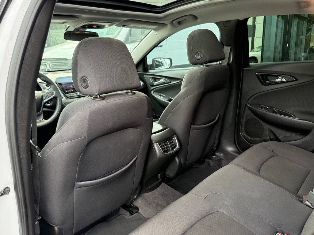 Used 2022 Chevrolet Malibu LT FWD image 23