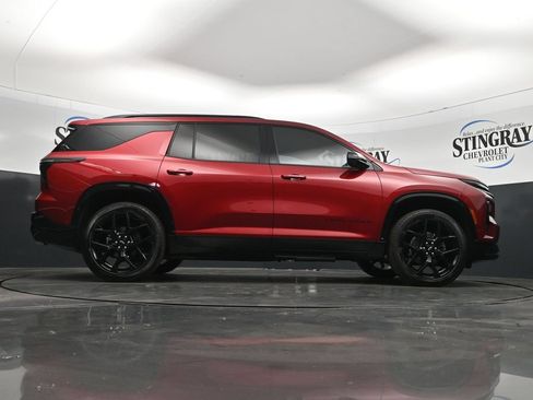 Used 2024 Chevrolet Traverse RS w/ LPO, Floor Liner Package FWD image 33