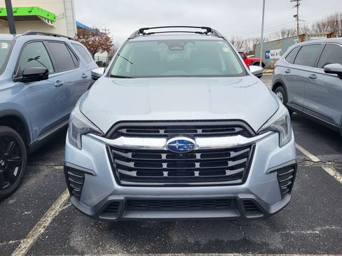 Used 2023 Subaru Ascent Limited w/ Technology Package image 2