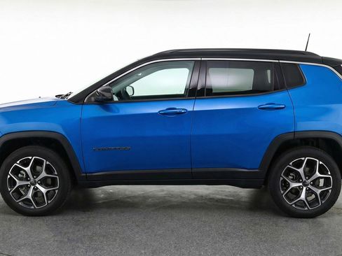 Used 2025 Jeep Compass Limited image 5