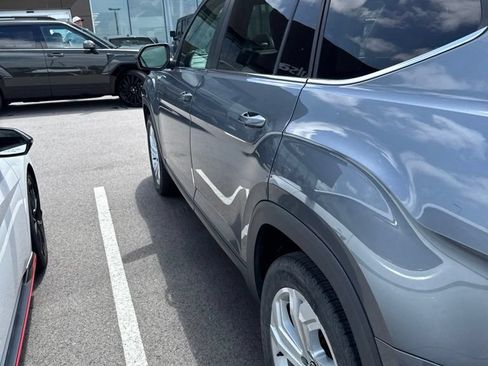 Used 2021 Volkswagen Atlas SE FWD image 8