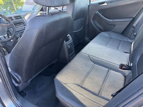 Used 2012 Volkswagen Jetta SE FWD image 17