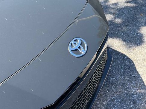 Used 2025 Toyota Camry SE w/ Convenience Package FWD image 2