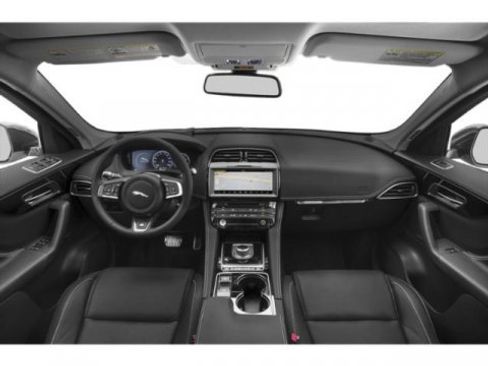 Used 2018 Jaguar F-PACE R-Sport image 8