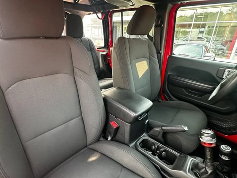 Used 2020 Jeep Wrangler Unlimited Sport AWD/4WD image 38