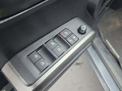 Used 2021 Toyota Tacoma SR5 image 10