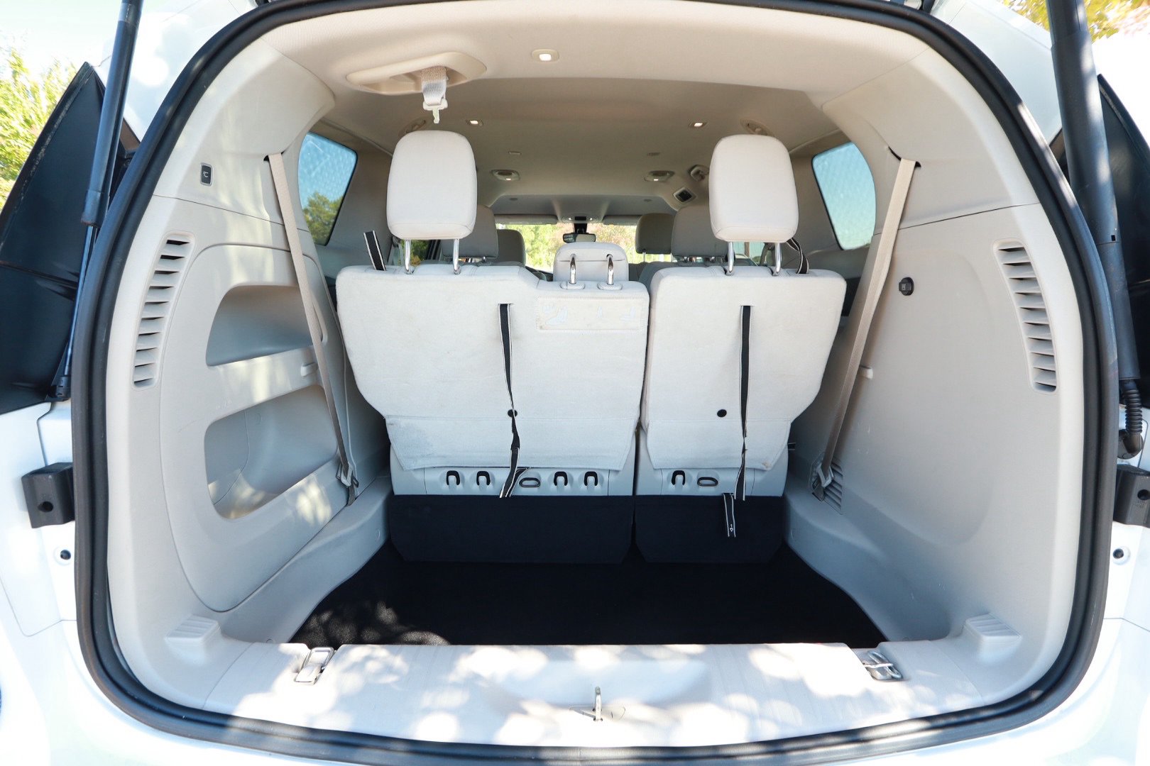 Used 2017 Chrysler Pacifica Touring w/ Tire & Wheel Group FWD image 25