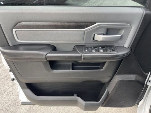 Used 2021 RAM 3500 Big Horn image 12