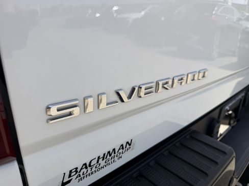 Used 2024 Chevrolet Silverado 2500 Custom w/ Custom Value Package AWD/4WD image 9