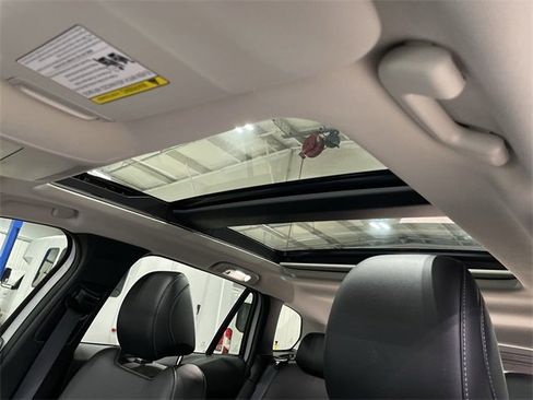 Certified 2025 MAZDA CX-50 AWD 2.5 S w/ Premium Package image 20