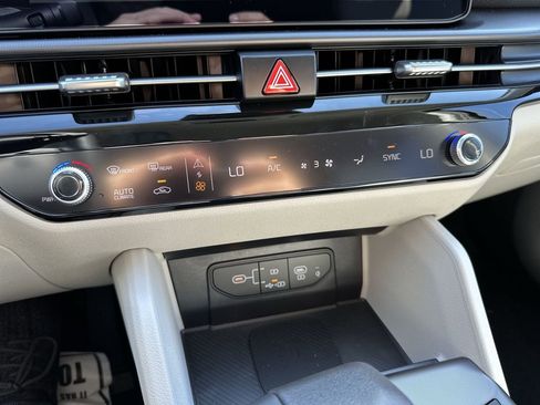 New 2026 Kia Sportage EX FWD image 18