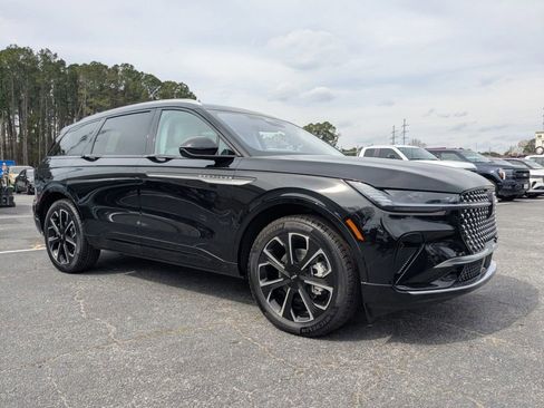 New 2026 Lincoln Nautilus Reserve image 2