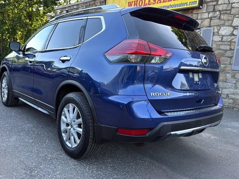 Used 2018 Nissan Rogue SV AWD/4WD image 9