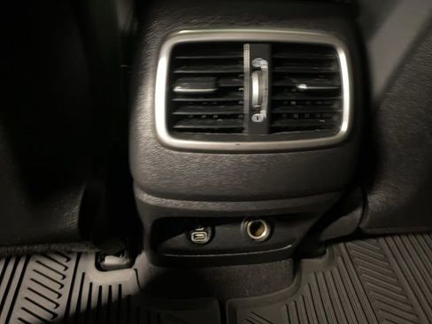 Used 2019 Kia Sorento FWD image 26