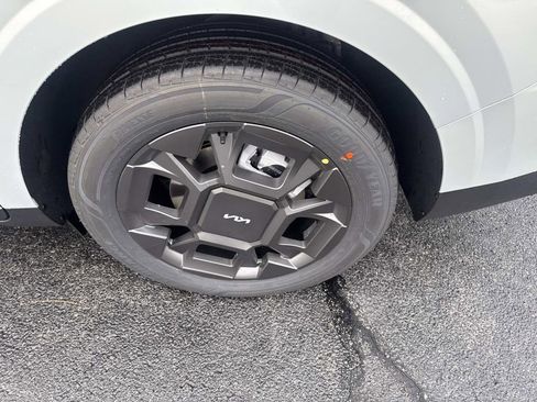 New 2026 Kia Carnival SX image 5