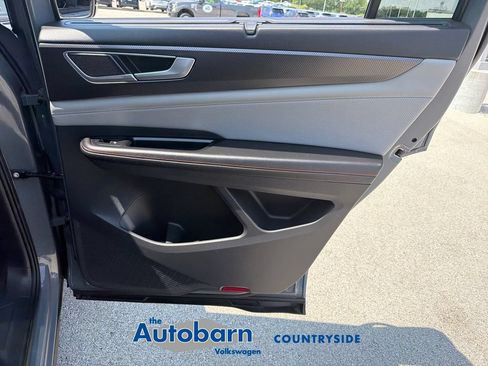 Certified 2024 Volkswagen Atlas Peak Edition SE AWD/4WD image 22