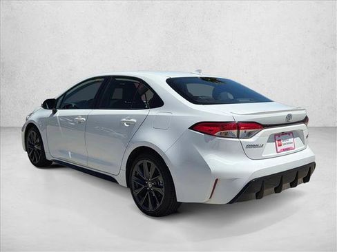 Certified 2024 Toyota Corolla SE w/ SE Premium Package FWD image 8