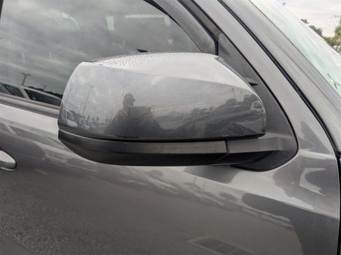 Used 2019 Toyota Tacoma SR5 image 12