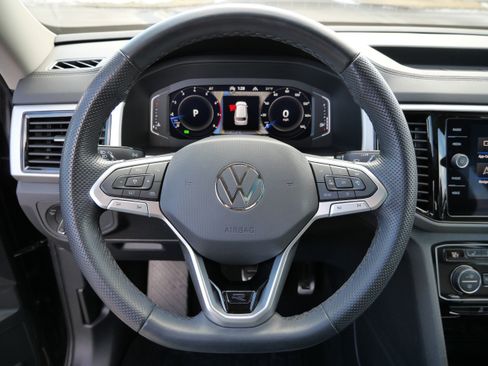 Certified 2023 Volkswagen Atlas SEL R-Line image 26