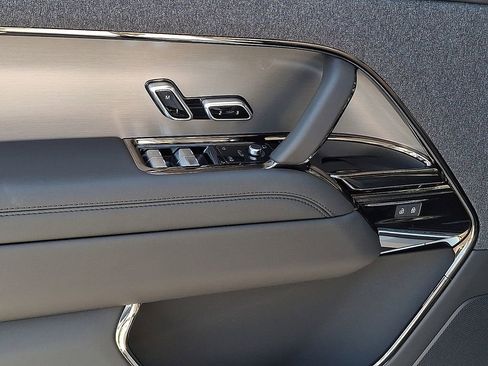 New 2026 Land Rover Range Rover Sport SE AWD/4WD image 8