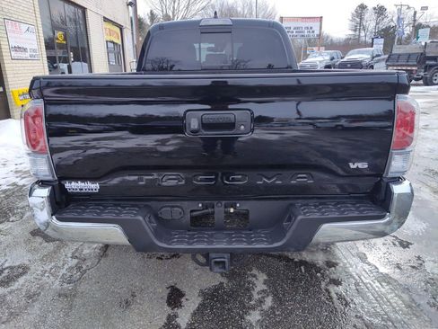 Used 2022 Toyota Tacoma TRD Off-Road image 7