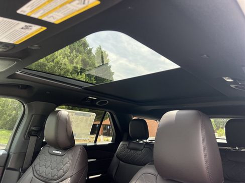 New 2026 Ford Explorer Platinum w/ LUX Leather Package AWD/4WD image 13