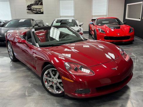 Used 2009 Chevrolet Corvette Convertible RWD image 2