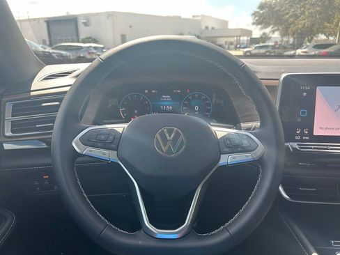 New 2026 Volkswagen Atlas SE FWD image 19