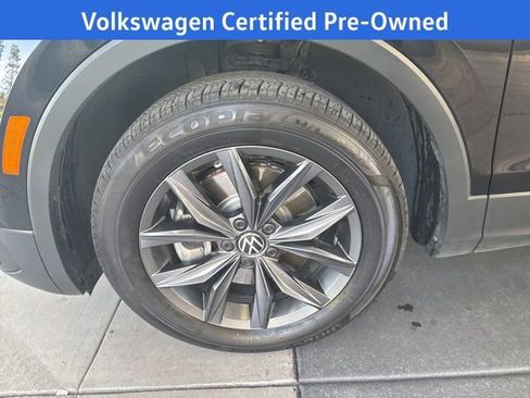Used 2024 Volkswagen Tiguan SE image 12