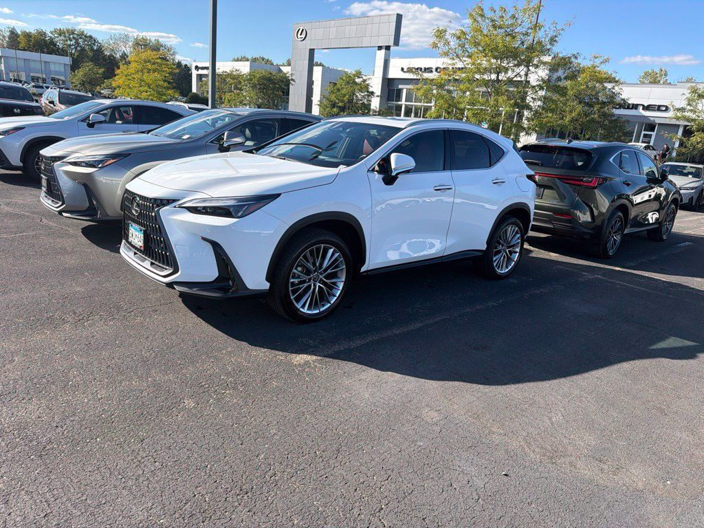 Used 2026 Lexus NX 350h AWD w/ Accessory Package (2T) image 4