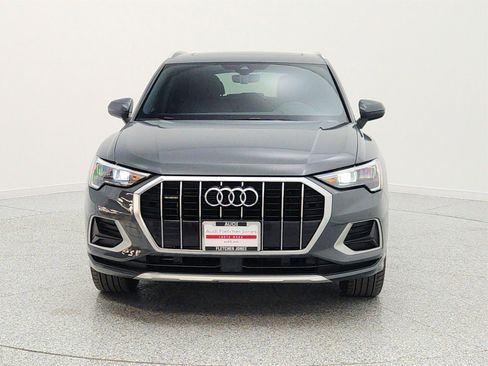 Used 2020 Audi Q3 2.0T Premium w/ Convenience Package AWD/4WD image 2