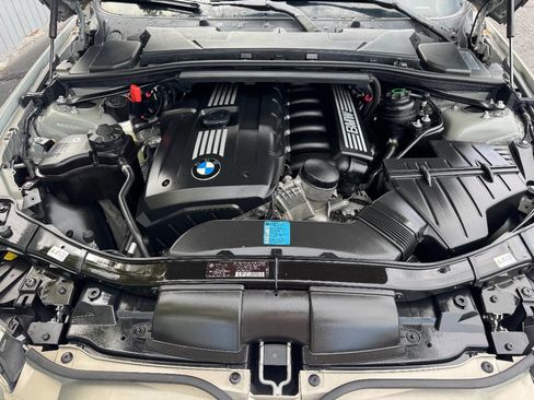 Used 2011 BMW 328i Convertible image 18