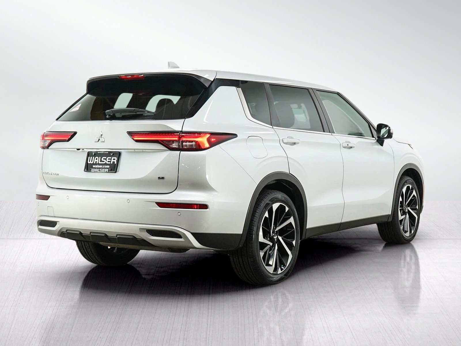 Used 2022 Mitsubishi Outlander SE AWD/4WD image 5