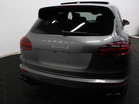 Used 2015 Porsche Cayenne S image 7