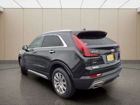 Used 2023 Cadillac XT4 Premium Luxury image 11