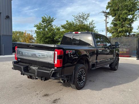 Used 2023 Ford F250 Platinum w/ FX4 Off-Road Package AWD/4WD image 3