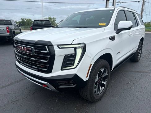 Used 2025 GMC Yukon AT4 w/ AT4 Premium Plus Package AWD/4WD image 9