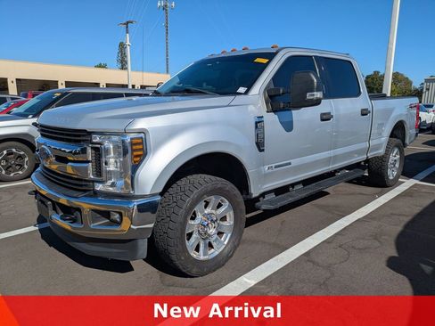 Used 2019 Ford F250 XLT w/ XLT Value Package image 1