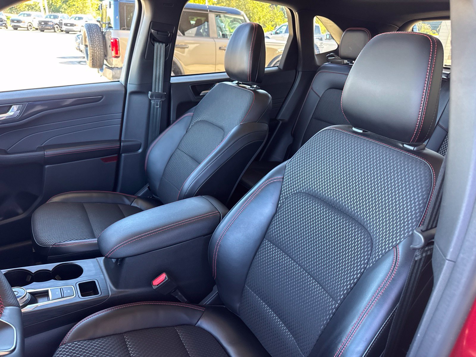 Certified 2024 Ford Escape ST-Line w/ Tech Pack #1 AWD/4WD image 24