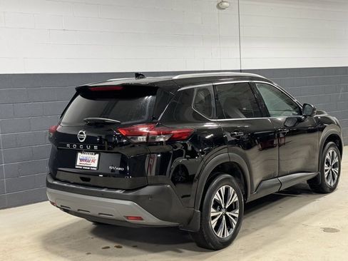 Used 2021 Nissan Rogue SV w/ Premium Package image 13