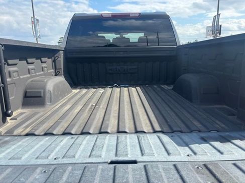 Used 2022 GMC Sierra 1500 SLE image 10