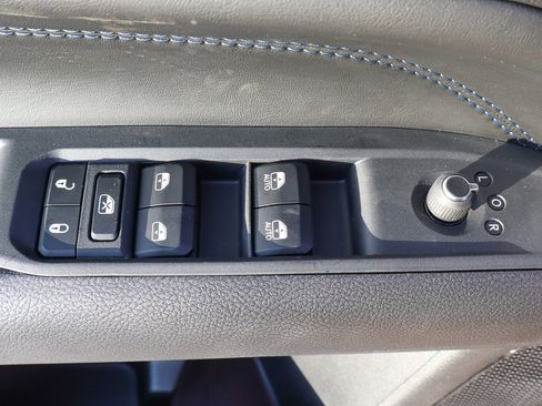 New 2026 Jeep Compass Latitude image 9