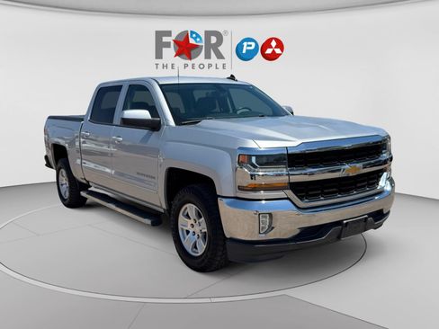 Used 2017 Chevrolet Silverado 1500 LT w/ LT Eassist Package RWD image 7