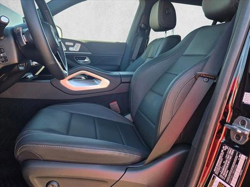 Certified 2025 Mercedes-Benz GLS 450 4MATIC image 15